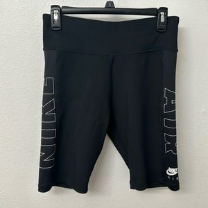 Nike medium biker shorts - ribbed black